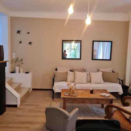 Maison Gemenos Luaran gambar