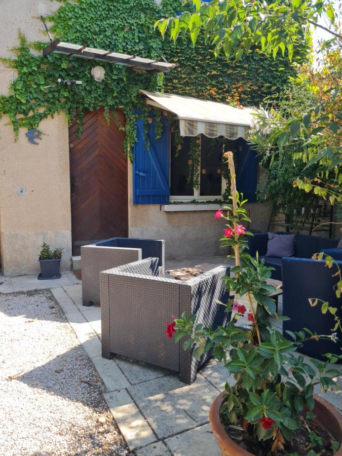 Maison Gemenos Luaran gambar